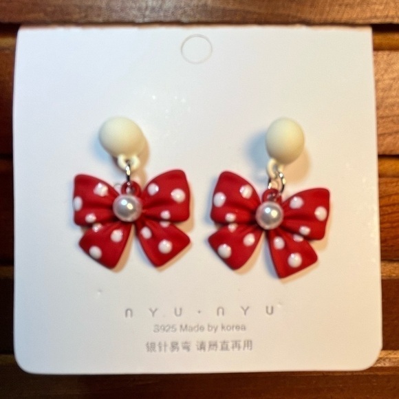 Fashion drop pierced earrings, red and white polkadot bow, imitation pearl - Picture 3 of 9